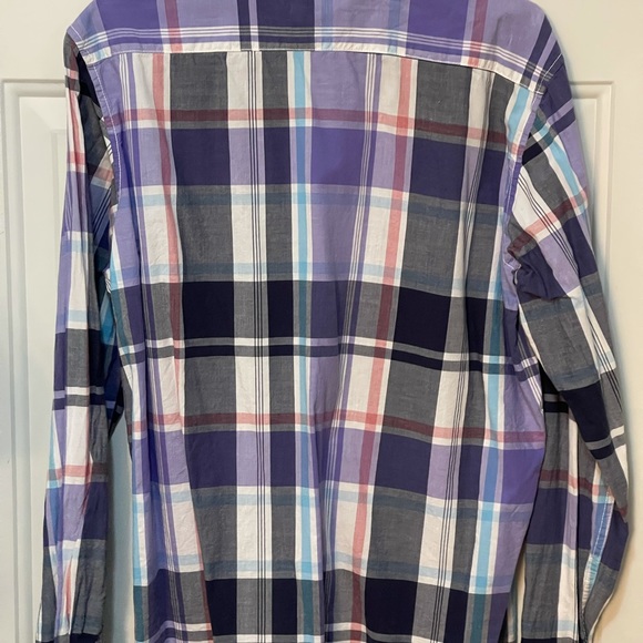 Men’s casual button up. Slim fit, size large. - Picture 2 of 3